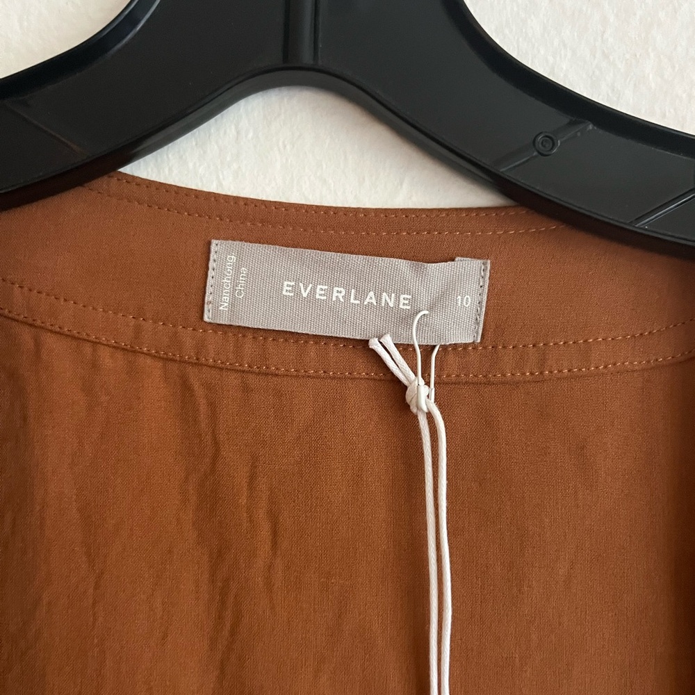 Everlane | Washable Silk Wrap Top - Picture 8 of 10